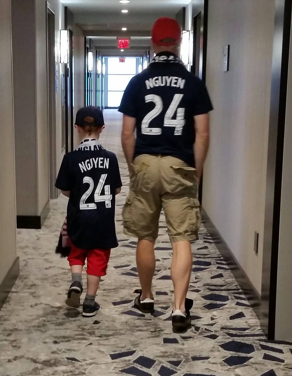 pauleluvMC2001's tweet image. This spring I celebrate 20 years as a #nerevs fan.  I had just moved to Cambridge &amp;amp; still finding my feet, I found the nearby bar where the @MidnightRiders watched away matches and #usmnt games.  I was welcomed and thus began my fandom and so many memories ( 2017 photo) #netid