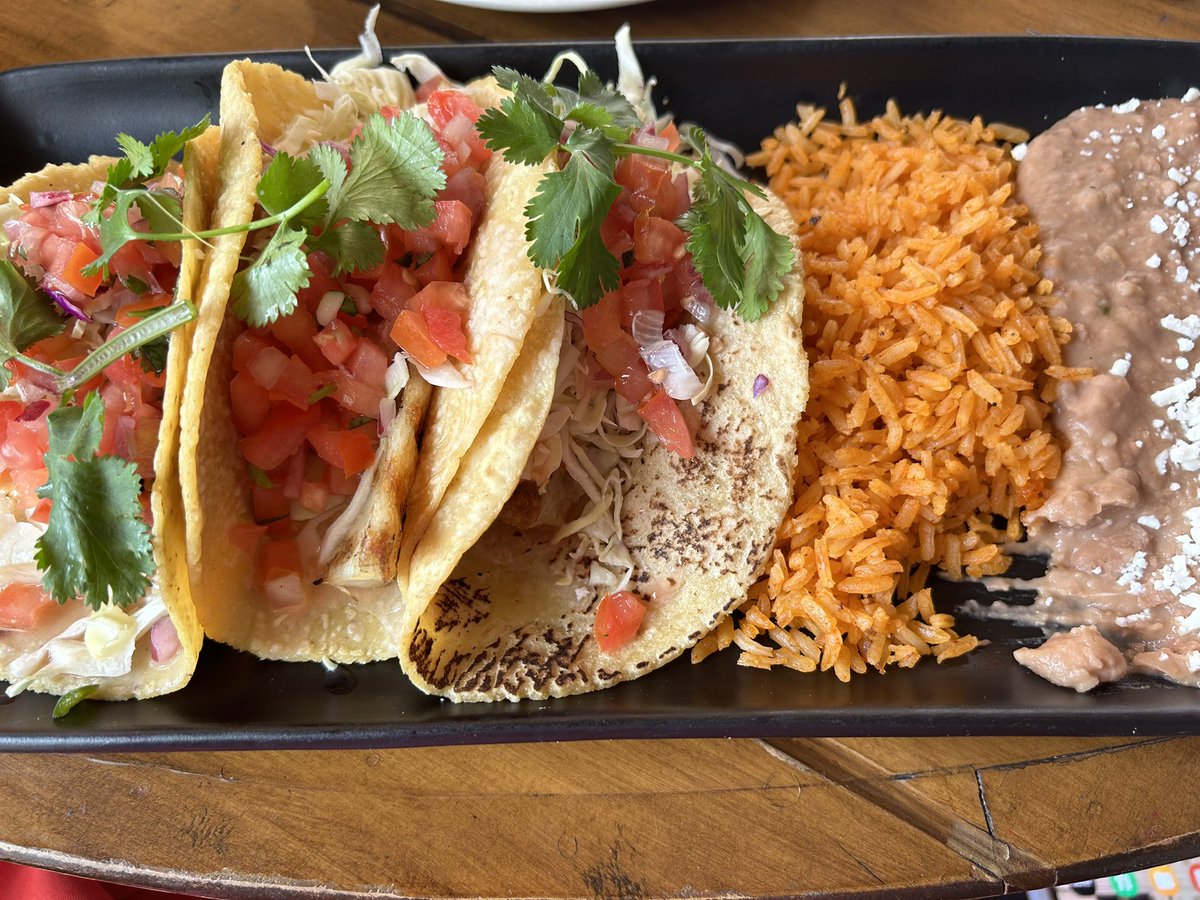 RaisingNomads's tweet photo. I love fish tacos! What’s your favorite place to get yours? https://t.co/9upvpBRr4p