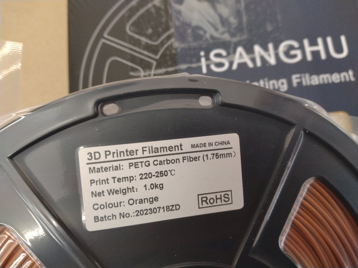 duca_400's tweet image. AmazonからiSANGHUのPETG-CFオレンジ到着
茶色っぽいのが欲しかったのと、以前から混ぜ物入りのPETG使ってみたかったので注文しました☺️
色は想像通りの茶色感でした😋
#iSANGHU
#3Dプリンター
#PETG