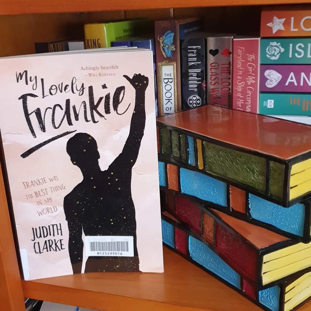 lostinagoodbk's tweet photo. I finished a beautiful #LoveOzYA book today as part of my #AussieYAChallenge. My Lovely Frankie by Judith Clarke is a story of reflection, of love, and about the institutionalisation of religion. https://t.co/oRPxMoyz56