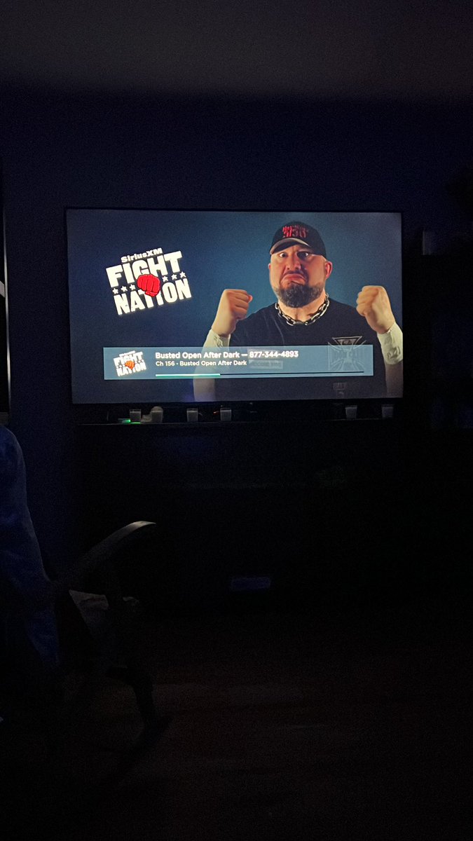 @BustedOpenRadio @bullyray5150 
#Bustedopen24/7 
Nice picture Uncle Bully Love Sirius XM on my tv..