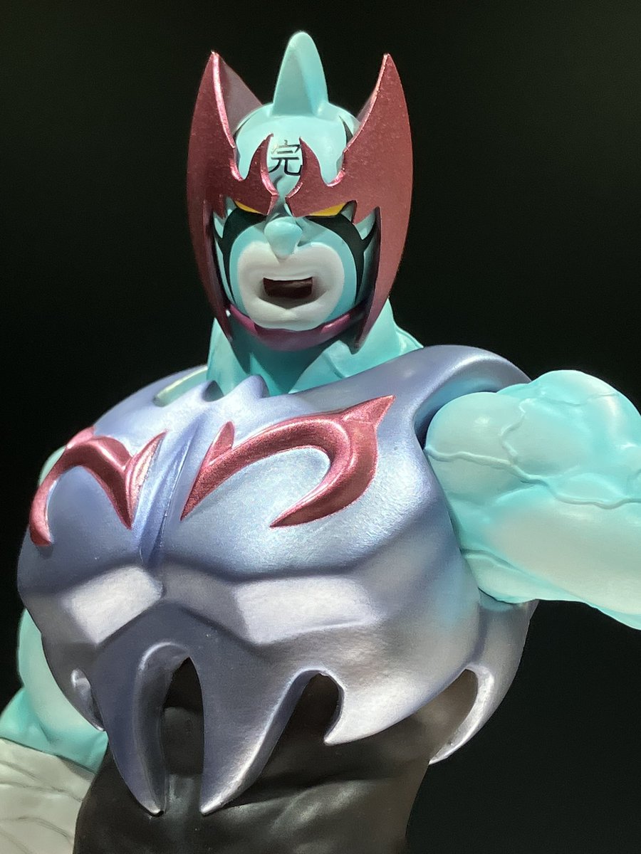 GG6TFUYaAAAOVEE.jpg