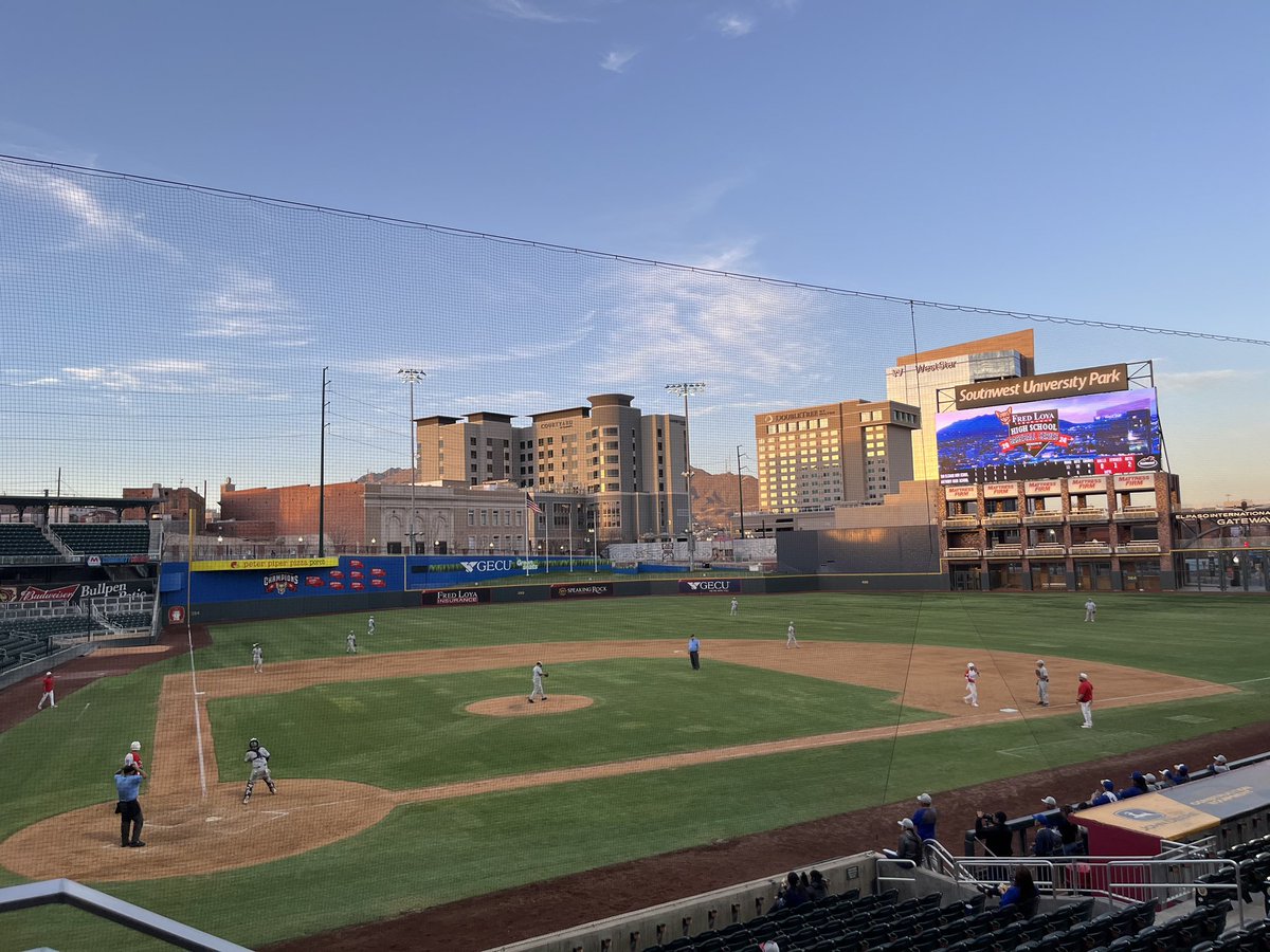 Glad our San Eli students experienced today’s game at the Southwest University Ball Park.  Big ups to our varsity, JV, managers, and trainer. 

San Eli 11 - Anthony 0

#SEHSthebest #SEISDPeoplePassion 
<a href="/SanEliAthletics/">Cesar Morales</a> 
<a href="/SanElizarioISD/">San Elizario ISD</a> 
@<a href="/SanElizarioHS/">San Elizario High School</a>