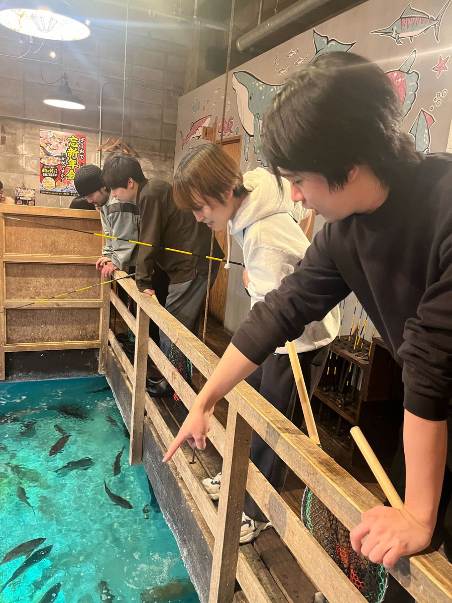 unizonbex's tweet photo. 【📣会社のご紹介＆採用情報🤝】

エンジニアチームの新年会の様子です！魚釣りができる居酒屋さんで盛り上がりました🐟🎣

現在、PHPエンジニア新メンバーを募集中です！
実務未経験者大歓迎！📩ご質問はDMへ

▼詳細・エントリーはこちら！ 
https://t.co/3vWSfJ0k0Z

#Webエンジニア #Webプログラマー #PHPエンジニア　#バックエンドエンジニア