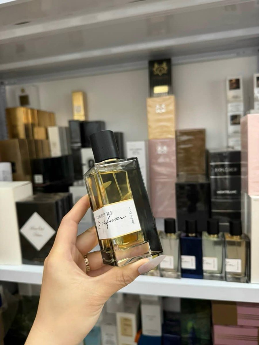 phantam_92's tweet photo. Lần này là THE DARBOUKA
📷 𝗧𝗛𝗘́ 𝗗𝗔𝗥𝗕𝗢𝗨𝗞𝗔 (𝗟’𝗢𝗿𝗰𝗵𝗲𝘀𝘁𝗿𝗲 𝗣𝗮𝗿𝗳𝘂𝗺) - hồ hởi và nồng nhiệt như nhịp trống Darbouka
📷 Thé Darbouka giống như một cốc trà Chai (Chai tea) không sữa, với gia vị phảng phất phong vị của phương Đông huyền bí https://t.co/GrWwA29v1O