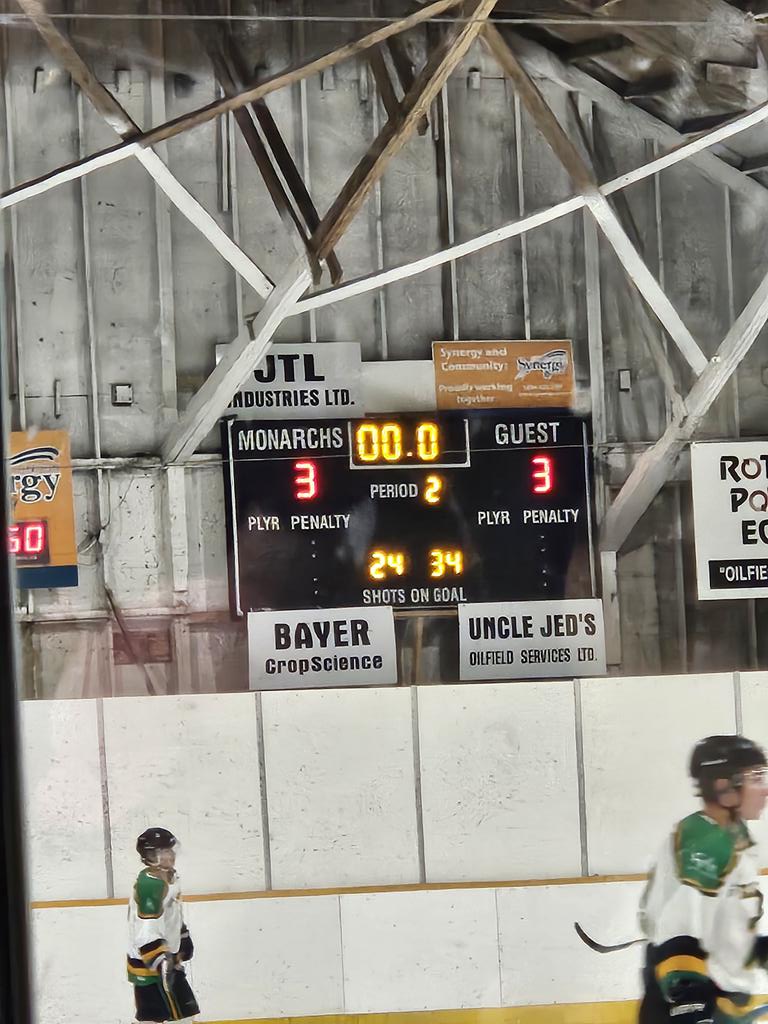 After 2 in Neilburg #SPHL <a href="/MondayNooner/">Monday Nooner</a>