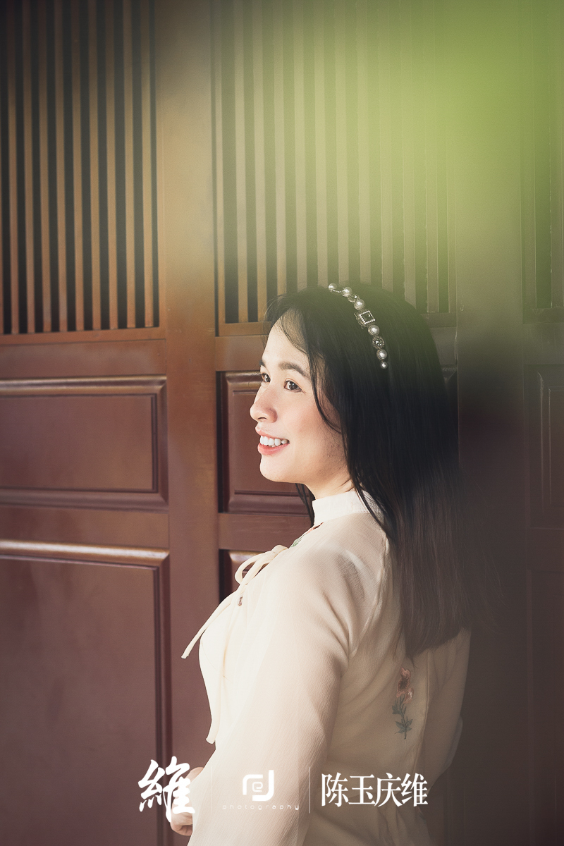 franciscustran's tweet photo. Tết 2024 , cùng dạo quanh Phố Ông Đồ
模型: Jeanne
摄影师: 陈维
#tet2024 #aodai #portrail #phoongdo https://t.co/VWrakERTcJ