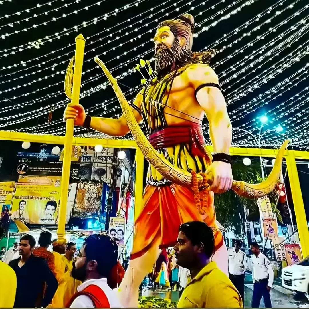 SonOfParshuram's tweet photo. एक हद के बाद, सच्चाई छुपाई नहीं जाती,
परशुराम के वंशज हैं, वीरता सिखाई नहीं जाती,

#देश_मांगे_ब्राह्मण_रेजिमेंट https://t.co/RzPzMgxhW9