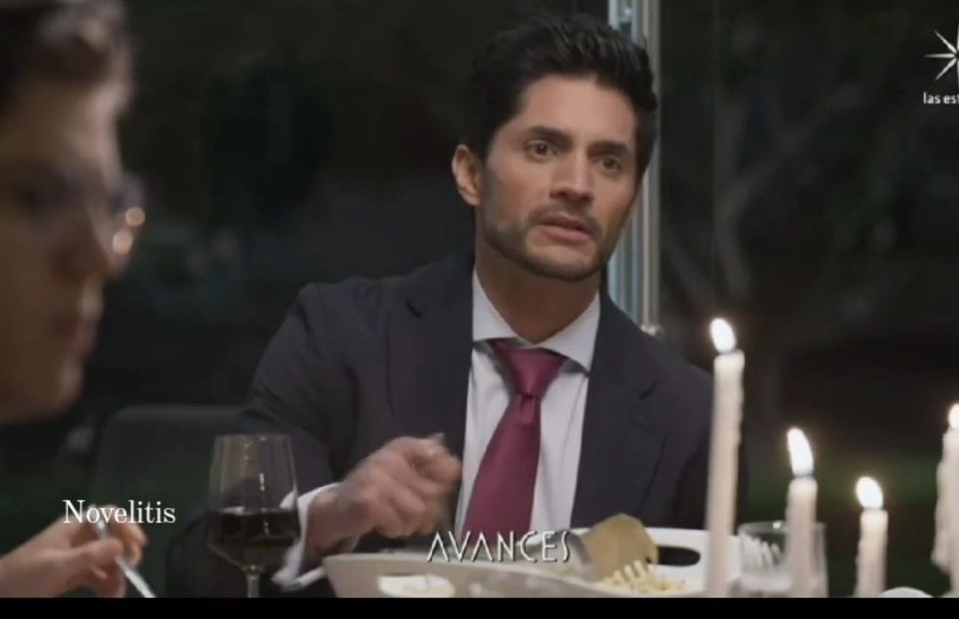 OrneHoyer's tweet image. #Esteban @danielelbittar
Sigue peleando con su suegra
Hasta en la mesa
#ElAmorNoTieneReceta
#Cap4