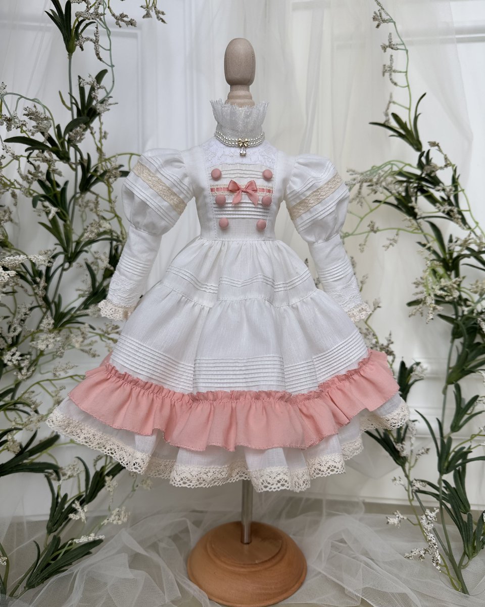 Blue Fairy X Rosenled X Pomme D'Amour's 3rd collaboration.

Holiday Bambi
Holiday Bambi reverie ver.

안녕하세요.
이번 홀리데이의 밤비의상은 두가지 착장이 가능하게 디자인 하였습니다.
핸드폰 카메라로 디테일이 잘 보일까 찍어보아요❤️