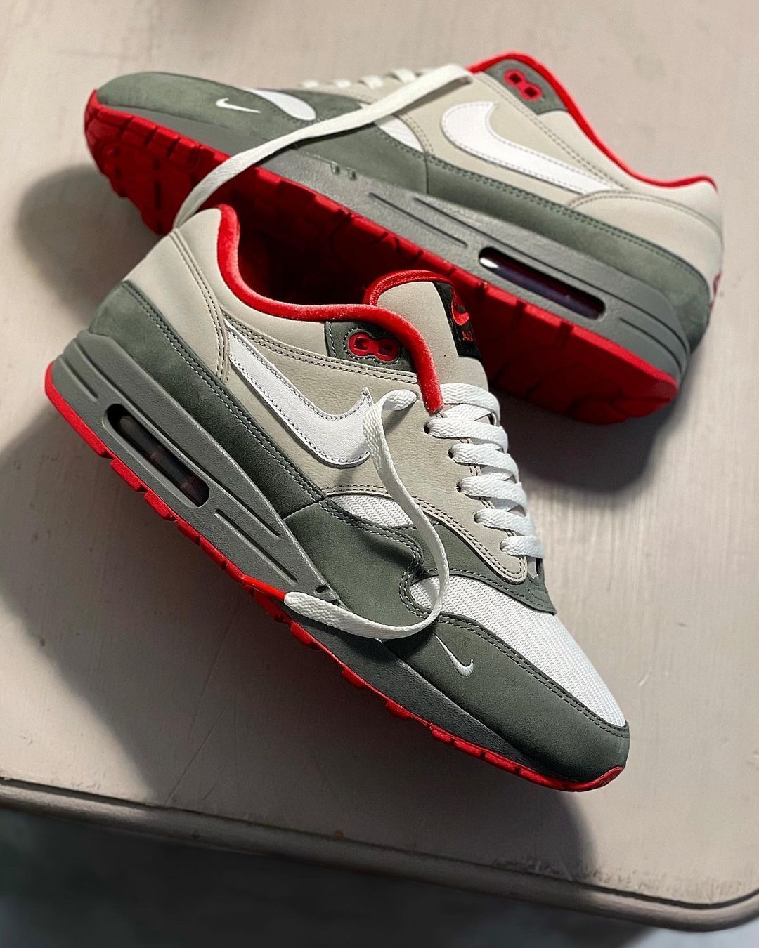 Nike air clearance max 1 pigeon