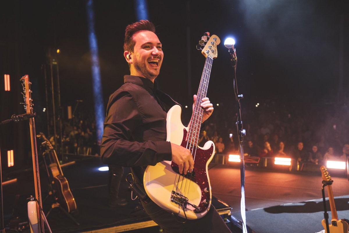 AntonioDHaro's tweet photo. Cuarta parada por EEUU en San José (California)
A gozar!!!
Are you ready…?

@Fender https://t.co/Daed5KgSTZ