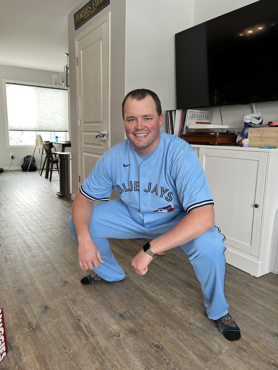 bforbes10's tweet photo. Dear ⁦@Alek_Manoah6⁩, I’ve seen the shitty new pants ⁦@MLB⁩ brought in this year. I purchased one of your pants from last year. Would you like me to send them back? https://t.co/CBkKjfrqxJ