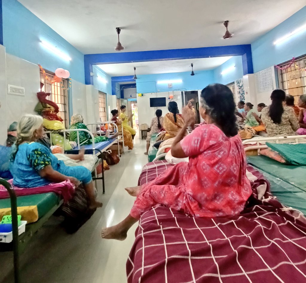 Sheltering_Love's tweet photo. We had the most heartwarming visit to an old age home. It's amazing how much joy and wisdom these senior citizens have to share. Don't forget to spend some time with our elders, they have so much to teach us! 💕 #eldercare #ShareTheLove https://t.co/BVbHYmQJtl