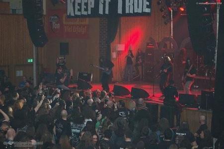 GiesslerGeorgie's tweet photo. Georgie &amp; the Attacker boys rockin Keep It True X. Lauder-Koningshofen, Germany. The band performed there 1985 debut classic Battle At Helms Deep live in its entirety to a rabid and loyal fan base from around the world to celebrate the albums 25th anniversary... Good Times!!! 🤘 https://t.co/HTzyAsfteL