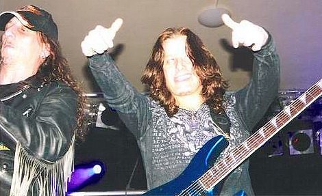 GiesslerGeorgie's tweet photo. Georgie &amp; the Attacker boys rockin Keep It True X. Lauder-Koningshofen, Germany. The band performed there 1985 debut classic Battle At Helms Deep live in its entirety to a rabid and loyal fan base from around the world to celebrate the albums 25th anniversary... Good Times!!! 🤘 https://t.co/2mvPmhdfqs