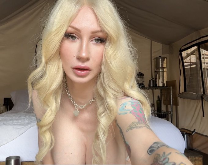 Watch Elizabeth Rabbit's leaked NSFW photo on TwXstars