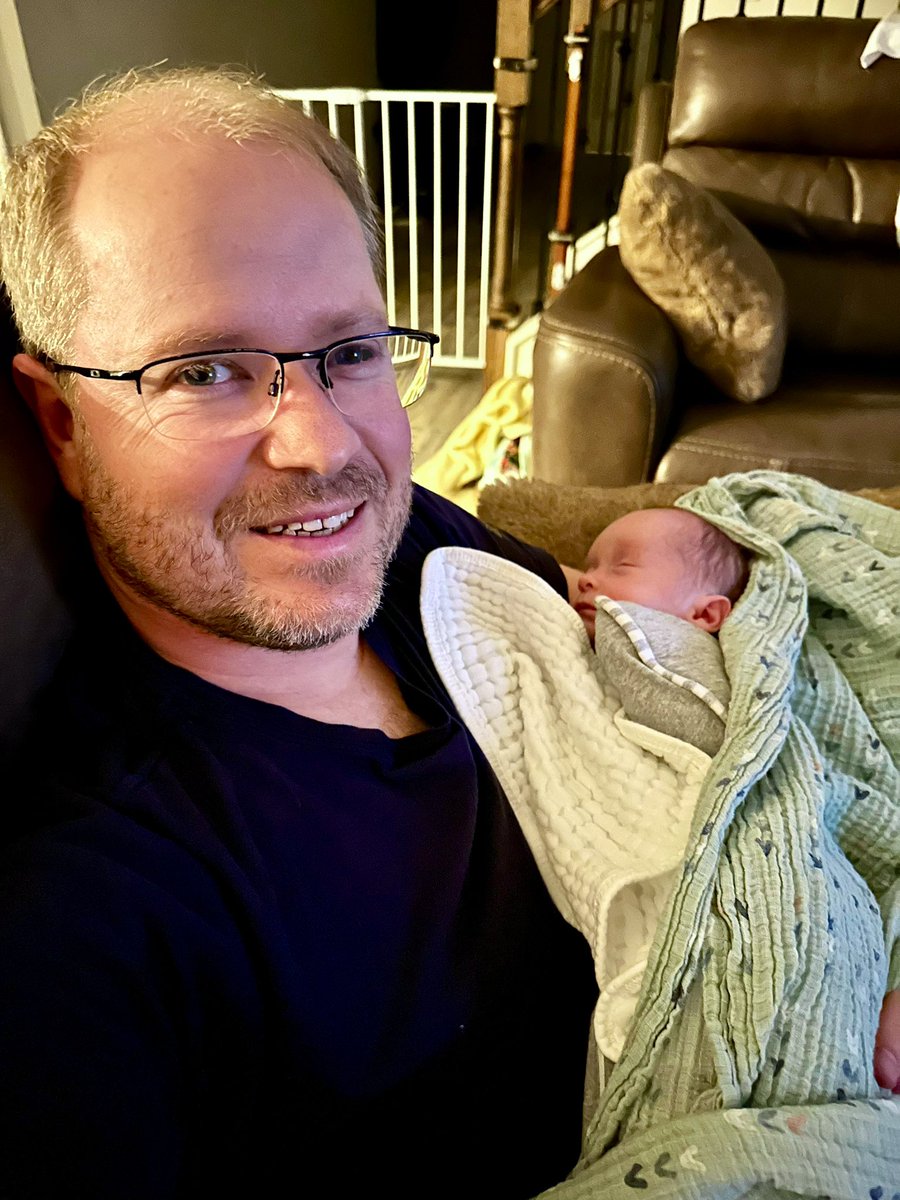 After 6 weeks in the NICU when he was born at 30 weeks we finally get to take home this beautiful boy Evan! Current situation while Mom gets 90min of sleep 🥰 Thank You to everyone for your kind words and support during this journey 💚