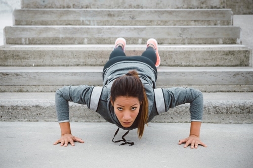 FitnStle's tweet photo. Hustle-Up Body Weight Workout https://t.co/xqaav9Ld2h https://t.co/6PVXGYfjeK