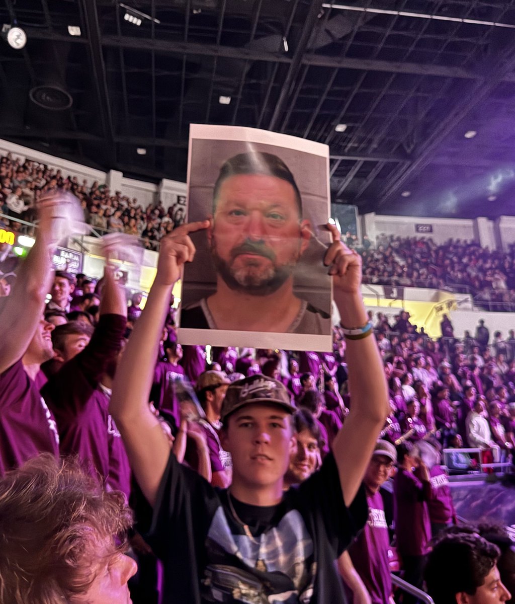 A STUDENT SECTION MASTERCLASS

🔥MULTIPLE  MUGSHOT APPEARANCES
🔥20 “HE’S A FELON” CHANTS
🔥1 TECHNICAL CAUSED 
🔥1 PISSED OFF CHRIS BEARD