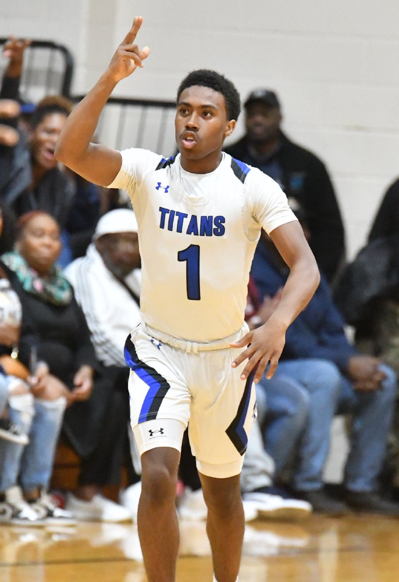 A HUGE congrats to @titantownbball senior guard Myron Mckoy (@GODFAMILYBASKE1) for surpassing 1,500 career points in tonight's victory over Whiteville!!! What an incredible accomplishment!