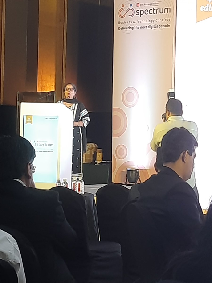 alimahadik's tweet image. ET spectrum 
Business &amp;amp; Technology Conclave
#ETCIOSpectrum
Shantheri Mallaya, Editor ETCIO