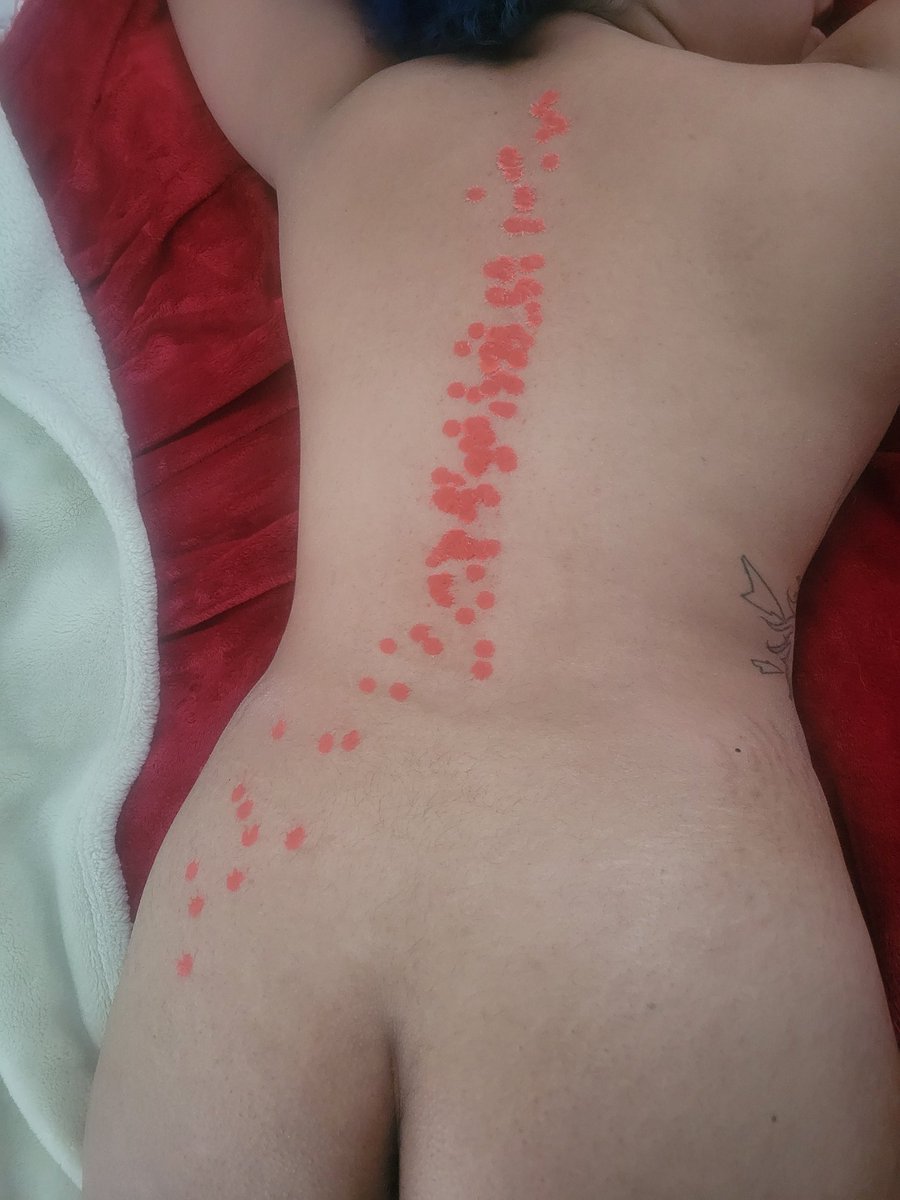 Peachiestrings's tweet photo. Got a little bit of wax today uwu https://t.co/BaqLGvUXFd