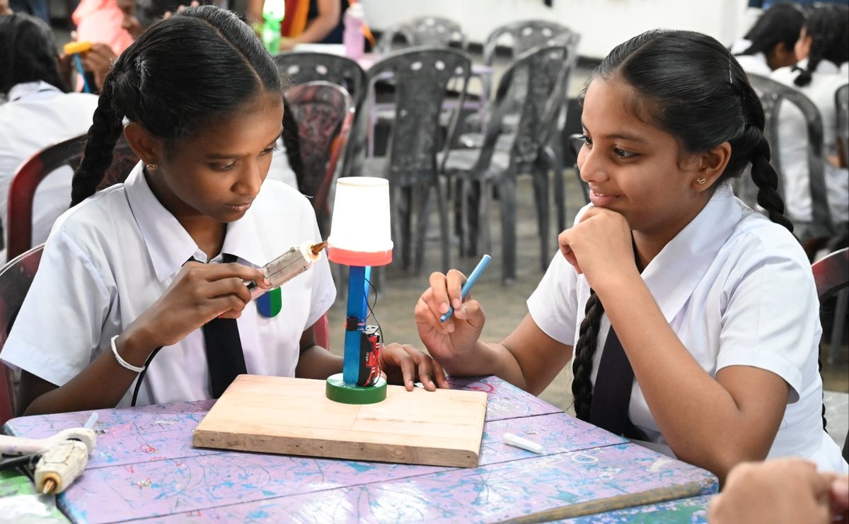 UN Women Sri Lanka (@unwomensrilanka) on Twitter photo Where curiosity meets knowledge 👩🏫🧬
Today we are at Kolonnawa Girl's College facilitating the second in a series of hands-on workshops to empower girls in #STEM.
<a href="/EU_in_Sri_Lanka/">EU in Sri Lanka</a> <a href="/TheMakersGlobal/">The Makers</a>
#WomenInSTEM 
#SriLanka 🇱🇰 Where curiosity meets knowledge 👩🏫🧬
Today we are at Kolonnawa Girl's College facilitating the second in a series of hands-on workshops to empower girls in #STEM.
<a href="/EU_in_Sri_Lanka/">EU in Sri Lanka</a> <a href="/TheMakersGlobal/">The Makers</a>
#WomenInSTEM 
#SriLanka 🇱🇰