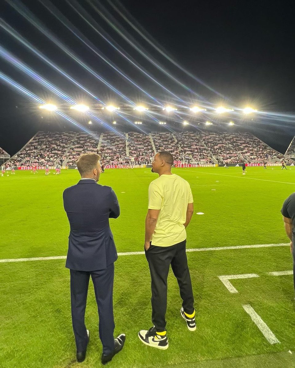 WillSmith2real's tweet image. This was CRAZY!! Big congrats on the W @TeamMessi  @OfficialDBecks_ 

- Will Smith