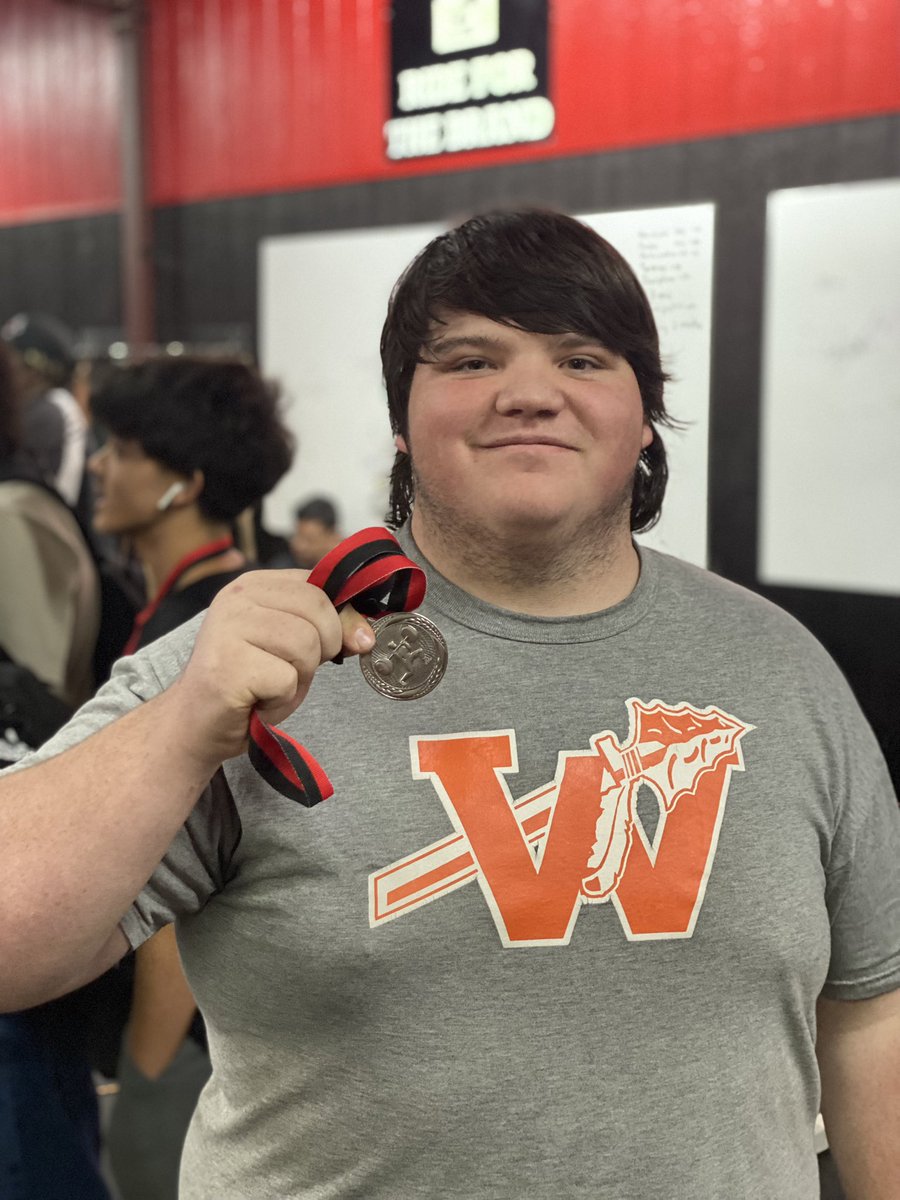 AustinSmithey's tweet image. Congrats to Hunter Ard for winning Gold at the Last Chance Qualifying Powerlifting Meet in Hull-Daisetta. 
TJ Trione and Cole Walters had great days as well warning the Silver Medal. #TPW