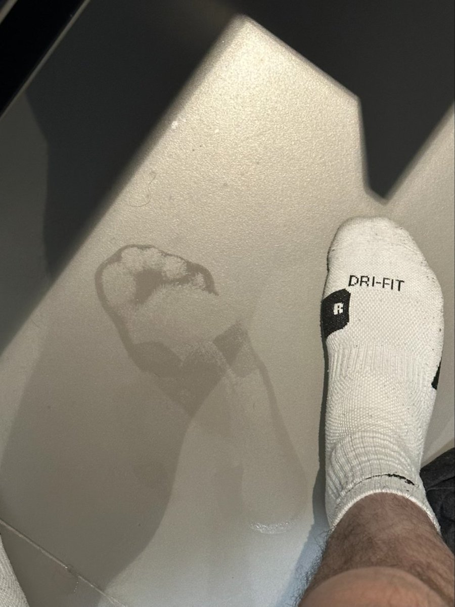 怎么挪不动步子自己跪下了？