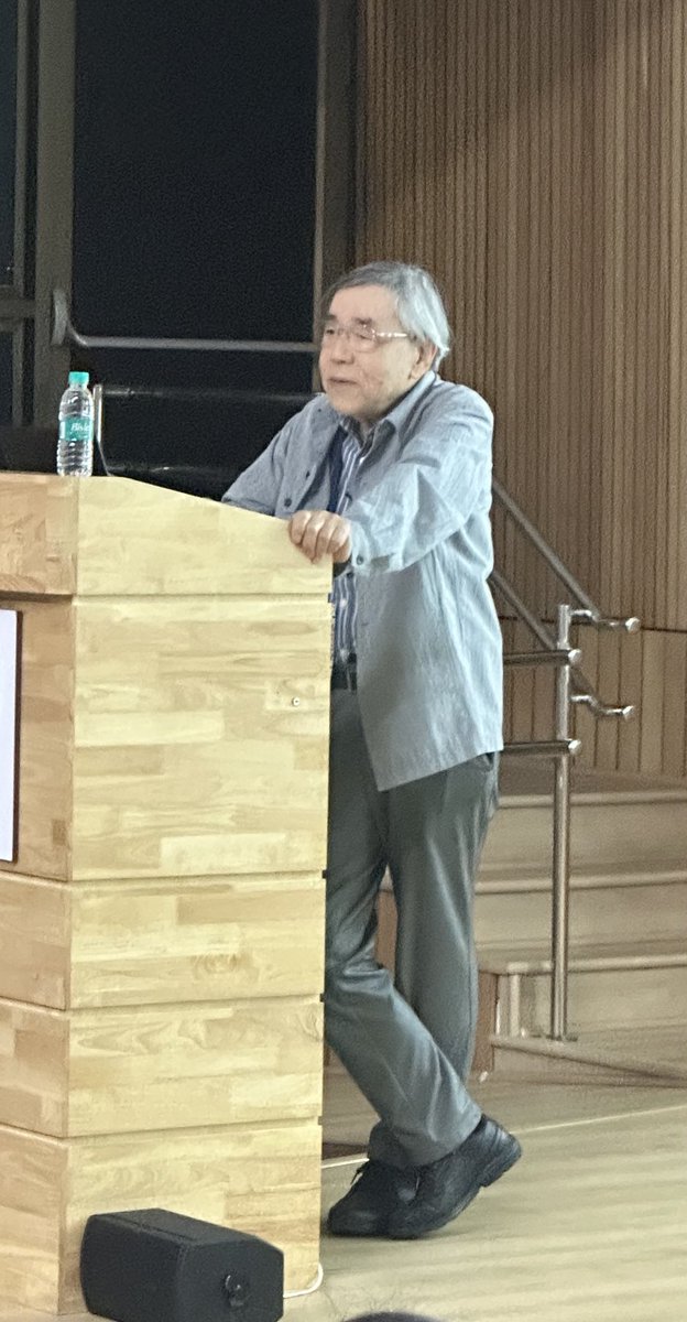 Legend Masatoshi Takeichi at #InSDB on the history of adhesion and Cadherin discovery 🤩 Thank you 🙏🏼🙏🏼