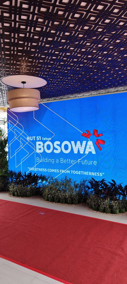 erwinaksa_id's tweet photo. Perayaan HUT Bosowa yang ke-51. Dengan semangat visi " Building A Better Future", Bosowa selalu siap untuk menyumbangkan karya-karya terbaiknya bagi bangsa Indonesia🇮🇩

#ErwinAksa #ea #bosowa https://t.co/WSLa6RWcKh