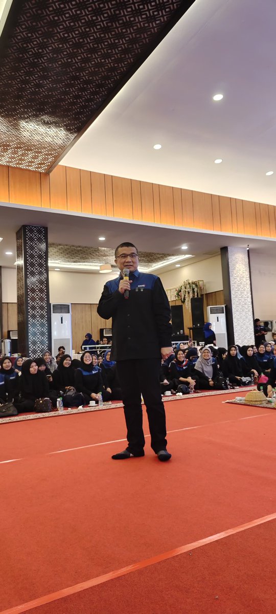 erwinaksa_id's tweet photo. Perayaan HUT Bosowa yang ke-51. Dengan semangat visi " Building A Better Future", Bosowa selalu siap untuk menyumbangkan karya-karya terbaiknya bagi bangsa Indonesia🇮🇩

#ErwinAksa #ea #bosowa https://t.co/WSLa6RWcKh
