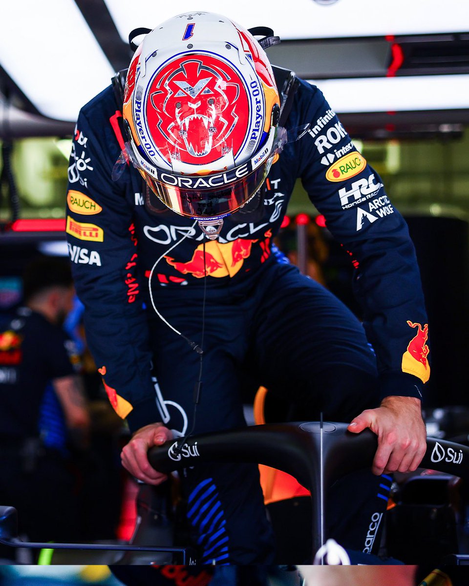 fedew33's tweet image. good morning, day n2 of #F1Test 
let’s go team and Max🔥