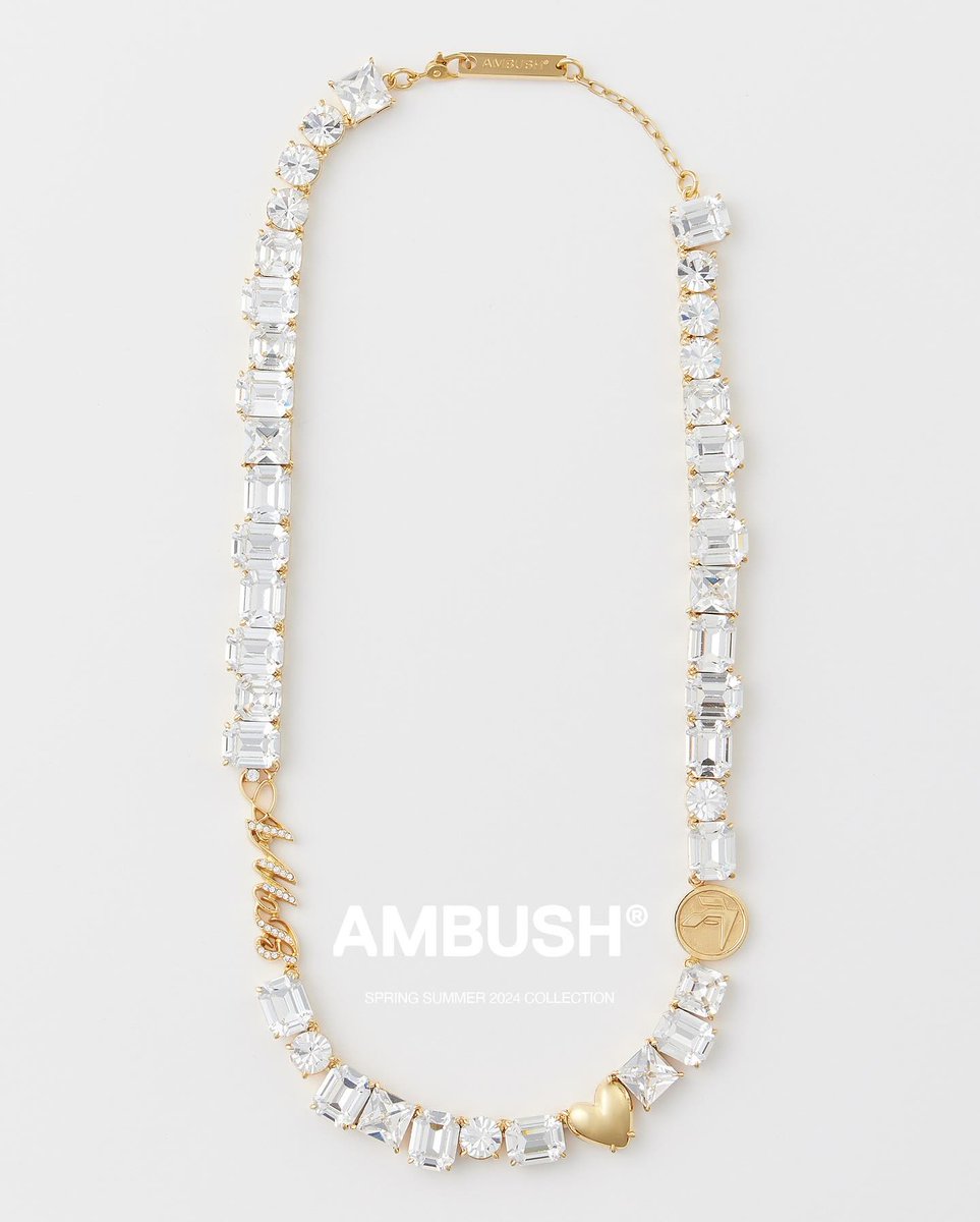ambushdesign's tweet photo. Layered collars and #layered #necklaces to #individualize your look. Now available at our WEBSHOP and WORKSHOP.
#AMBUSH CLASS OF SS24 LOOK 27
https://t.co/BnMVz8wrBS https://t.co/39k1RnTb5k