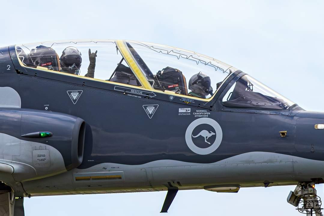 That back seater. Yeah, he knows wotzup!... 🤘😈

#RAAF #MetalisLife #FlyThemDevilHorns #ADF #MetalHumour #MetalForTheMasses #Apple985FM #Stix #MFTM #Skullboi #MadeInMetal2019 #BacchusMarsh @AusAirForce  

📸 Fog.Shots Photography