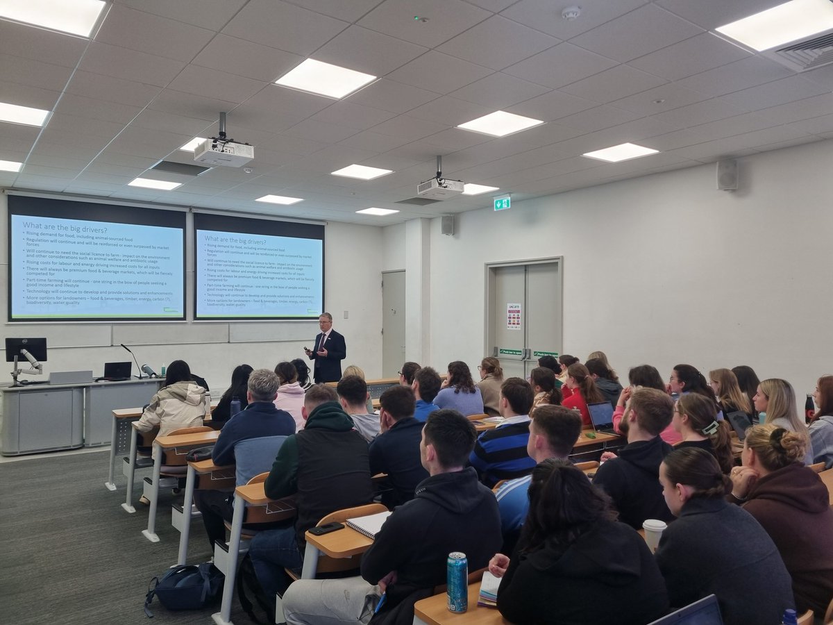 Always a highlight of the @ucdagfood academic year when @teagasc Director Prof. Frank O'Mara delivers his guest lecture to 4th year students