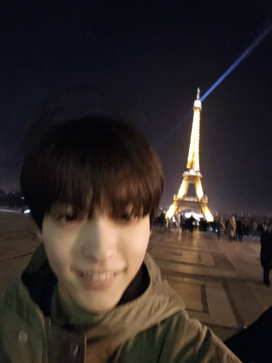 txt_sarangdan2's tweet photo. 단짝즈 셀카 비하인드 ㅋㅋㅋㅋㅋㅋㅋㅋㅋㅋ https://t.co/1e1LKlf6Av