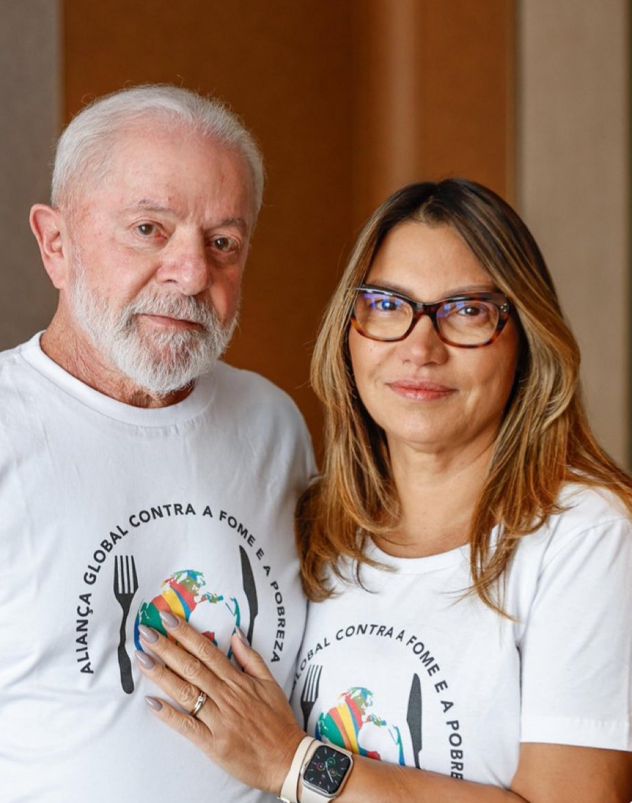 Henriy123's tweet photo. Bom dia.
Foto: o casal que libertou o Brasil. https://t.co/SRFEgnhGsZ