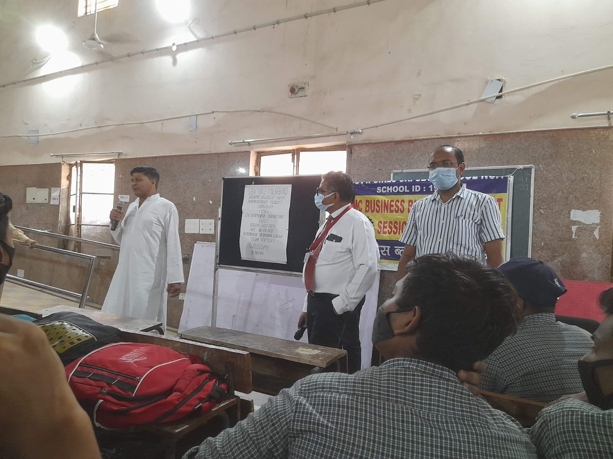 sbvno2_1925402's tweet photo. LEI (Live Entrepreneur Interaction) under EMC Business Blaster Project with our respected sir MR.DASHRATH SINGH. https://t.co/b5FHjZVHAP