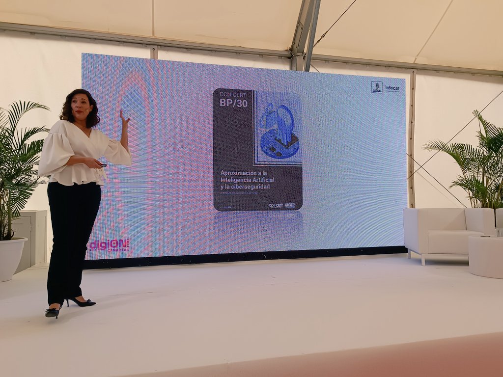 Recomendación de libro sobre Inteligencia artificial y Ciberseguridad <a href="/OfeTG/">Ofelia Tejerina</a> #DigionCanarias