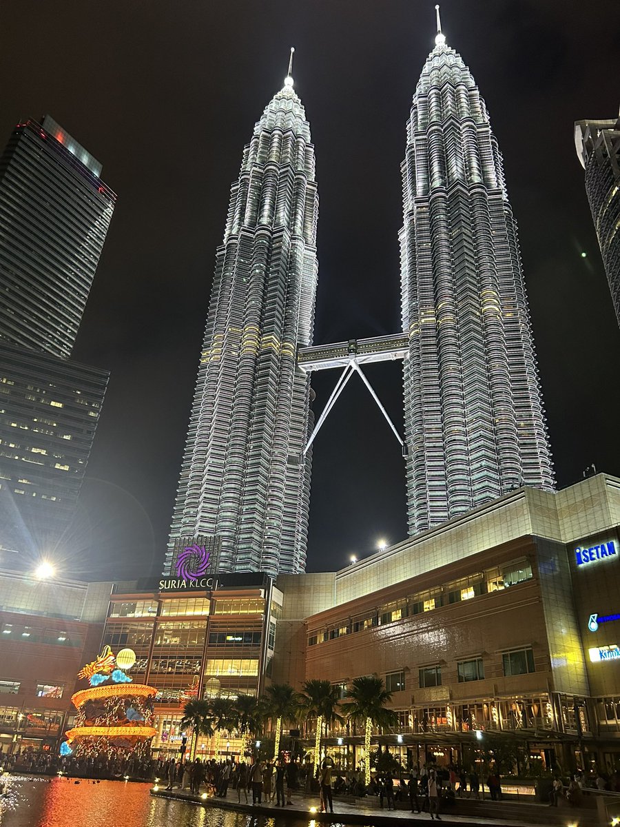 SkegnessLisa's tweet photo. What an adventure travelling around Malaysia. Back home now to the rain! โ๏ธ #travel #adventure #Malaysia #traintravel #lifesforliving #exploring https://t.co/nVqNy4yMc7