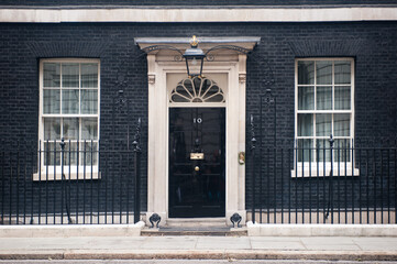 FamilyBizUK's tweet photo. FBUK were delighted to attend the first meeting of the new Small Business Council in Downing Street today, chaired by @kevinhollinrake. 

Find our more about the #SmallBusinessCouncil &amp; the full list of members here - https://t.co/8l7eQkgTT4

#familybusiness #SME https://t.co/SNrdSndDrv