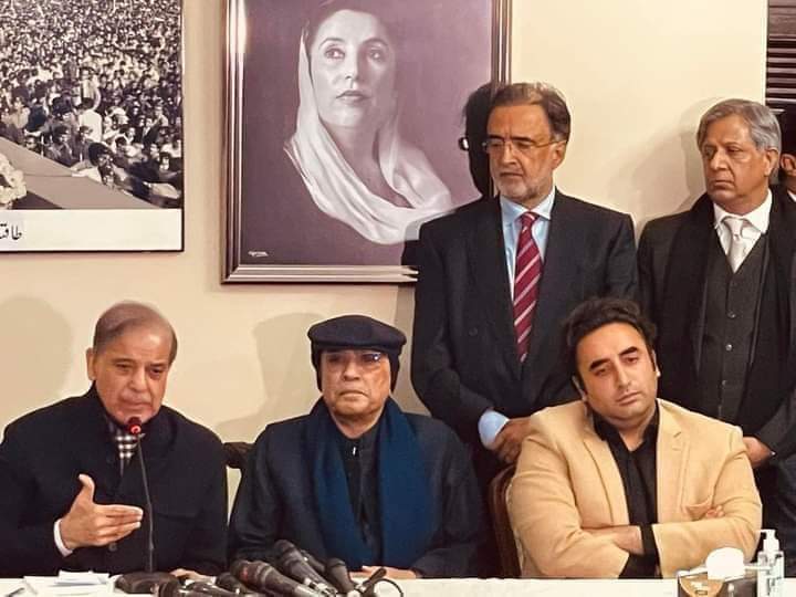 InshortPk's tweet photo. Forced marriage on parental pressure .

#ISHAQDAR #MAULANAFAZLURREHMAN #SHAHBAZSHARIF #BoycottMirJafar #آگے_بڑھے_گا_نظریہ_نواز_کا #پاکستان_ڈاکو_موومنٹ  #na117 #PDM2 https://t.co/r5QOGWcRx2