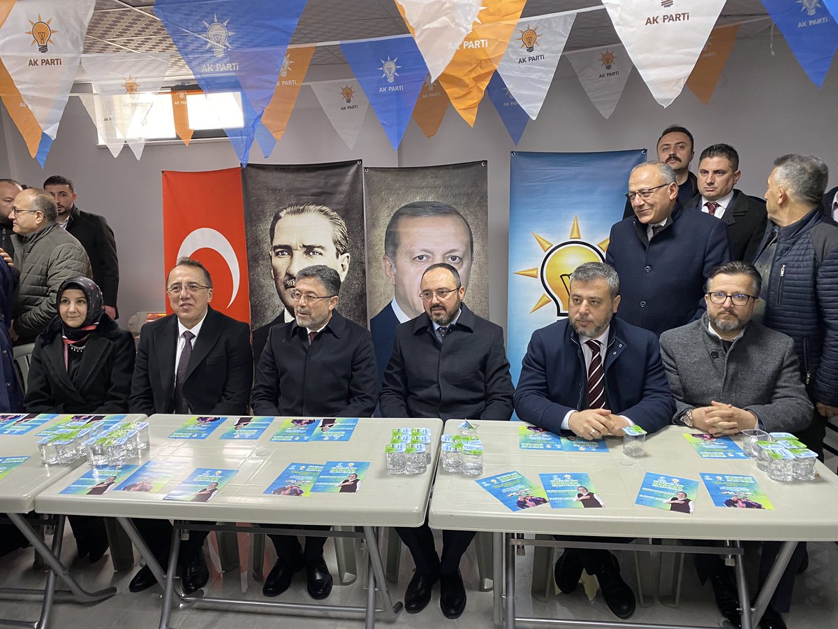 Tarım ve Orman Bakanımız Sayın <a href="/ibrahimyumakli/">İbrahim Yumaklı</a> ve Bakan Yardımcımız, hemşehrilerimiz <a href="/bekirgizligider/">Ebubekir GİZLİGİDER</a> beyefendilerin katılımlarıyla  seçim ofisimizin açılışını gerçekleştirdik.

#Nevşehirİçin 
#HazırızKararlıyız
#GerçekBelediyecilik
#HepBirlikteNevşehir