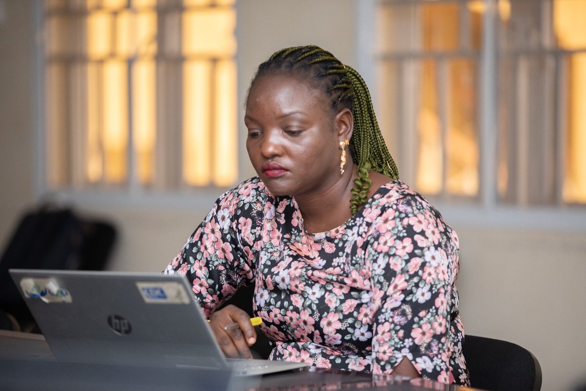 nighealthwatch's tweet photo. @PathfinderInt @KadunaMOH @MSDforMothers @SFHNigeria @PharmAccessNIG @NjideN @WHONigeria @VIhekweazu @_mdoc @maternalfigures @Fmohnigeria @aminadorayi @psinhealth @PSHConnector "Given the high rates of maternal mortality in Nigeria, exploring every option to address it is crucial. @PathfinderInt has made commendable efforts to enhance maternal health outcomes in Kaduna state. The #SMGL project worth replicating."- Zaaya Mercy of @cihp_ng.
#SMGL https://t.co/hdpjaF9ec9