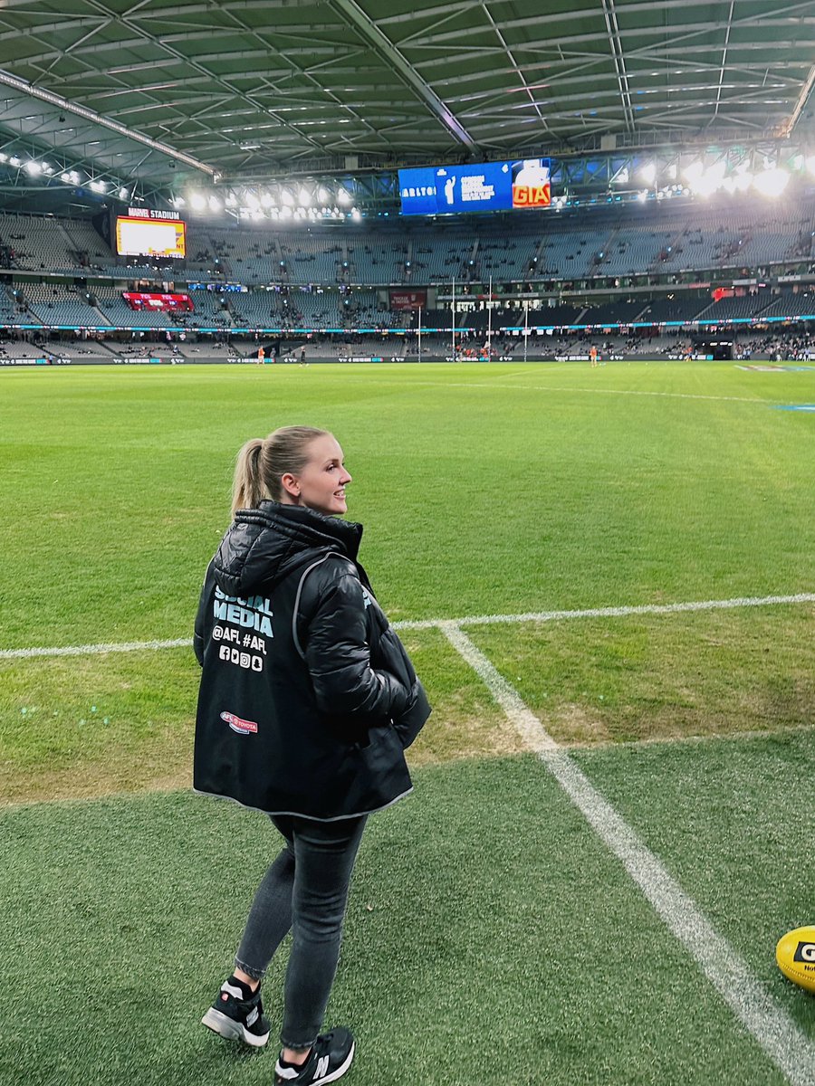 Anne Fedorowytsch tweet media