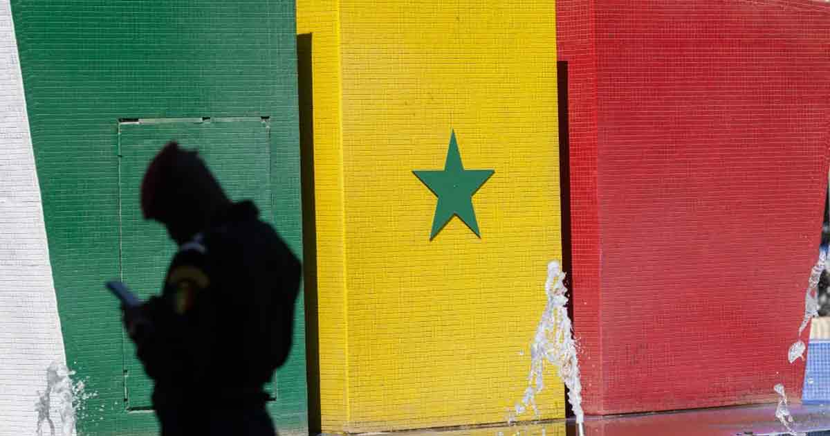 New Blog 📢📢📢📢 Dive into the recent decision by the Senegalese Constitutional Council! This blog offers a concise analysis of this landmark ruling. Read more: ancl-radc.org.za/blog/la-decisi… #Senegal #ConstitutionalLaw #LegalAnalysis