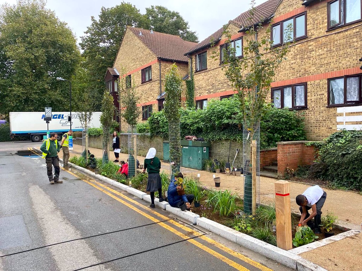 London faces more floods due to climate change 🌧️ 
Our solution? #SuDS &amp; #RainGardens that soak up 30% more water than grass. 
🌿📚We're also running #workshops to show kids how they can make a difference by teaching them the power of plants through hands-on experiences. They get